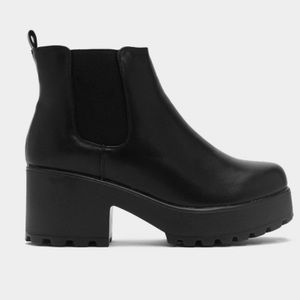 Platform ankle boot